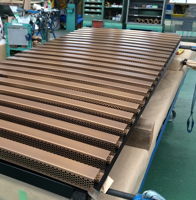 R bent corrugated louvres placed side by side