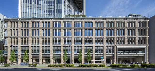 Hibiya park side: Kikukawa's stainless steel mullion, glass frames, eaves and borders & aluminium metal fins