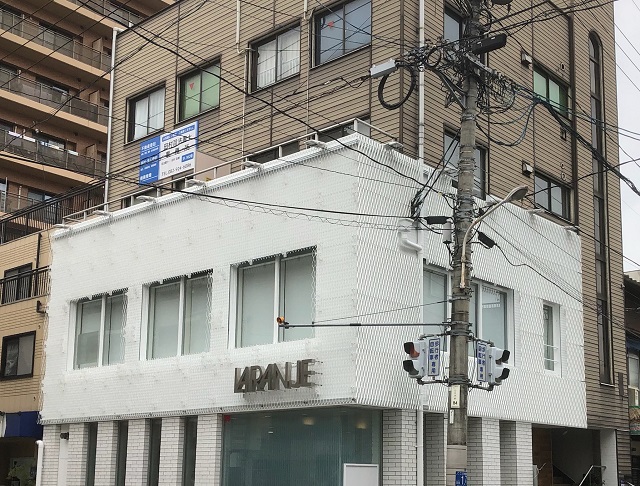 A hairdresser in Hiroshima with expanded metal facade