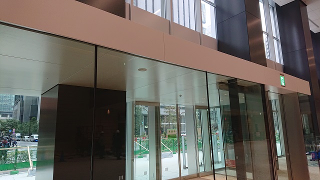 The windbreak room at the entrance lobby. Line with Kikukawa's ceiling, soffit and roof panels.