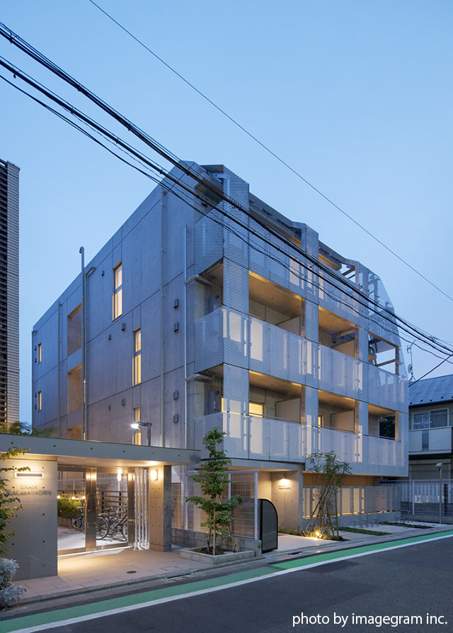 Granduo Wakabayashi V - A soft-light pouring from within the building during sunset.