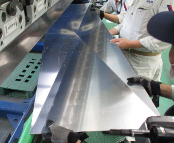 Panels bent with bespoke bending. Multiple tests were conducted to ensure the quality.