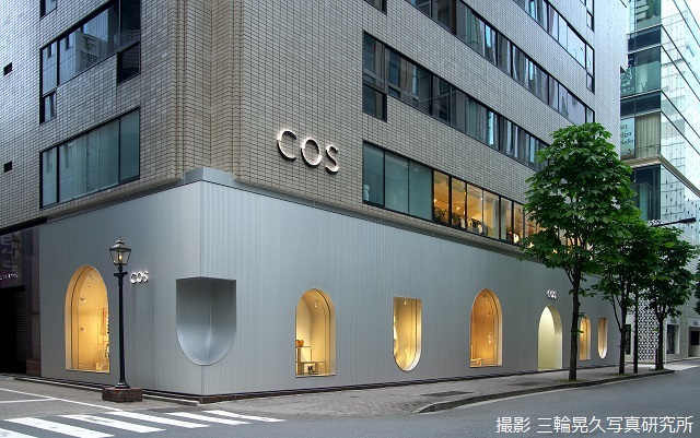 COS GINZA:ファサード1