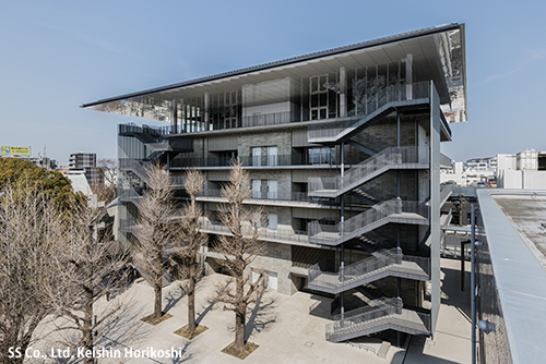 多摩美術大学 鏡面塗装軒天パネル